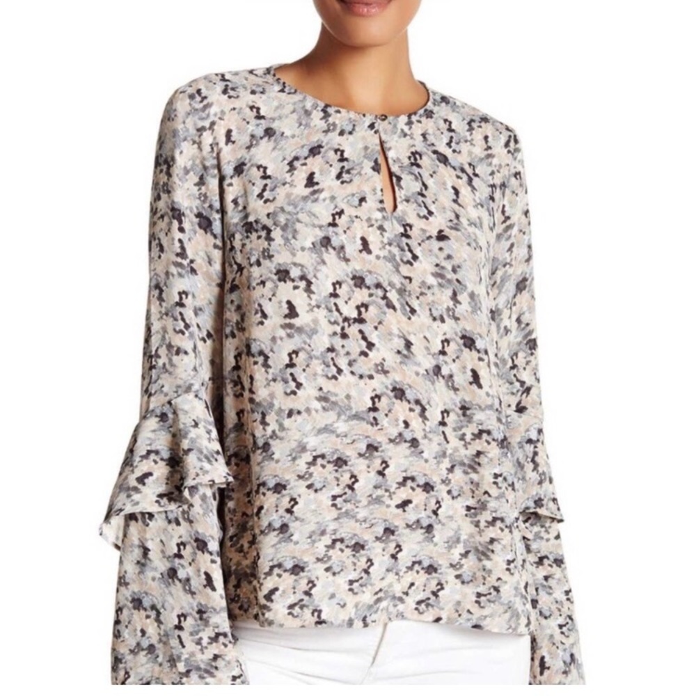 Harlowe & Graham Keyhole Top
